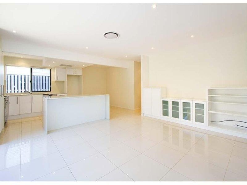 25 Petrel Avenue, Mermaid Beach QLD 4218