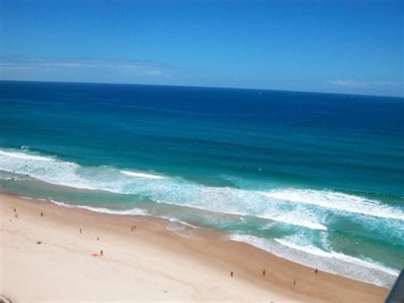 21b/4 Old Burleigh Road, Broadbeach QLD 4218