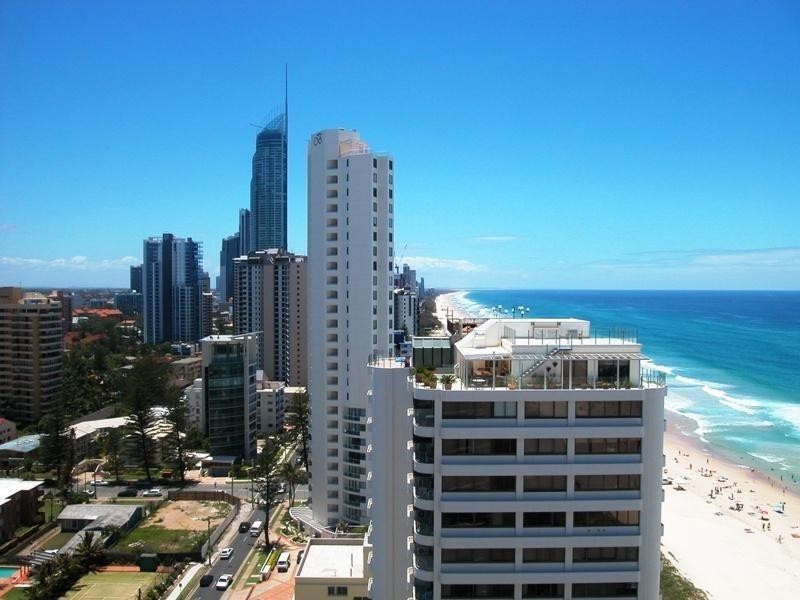 21b/4 Old Burleigh Road, Broadbeach QLD 4218