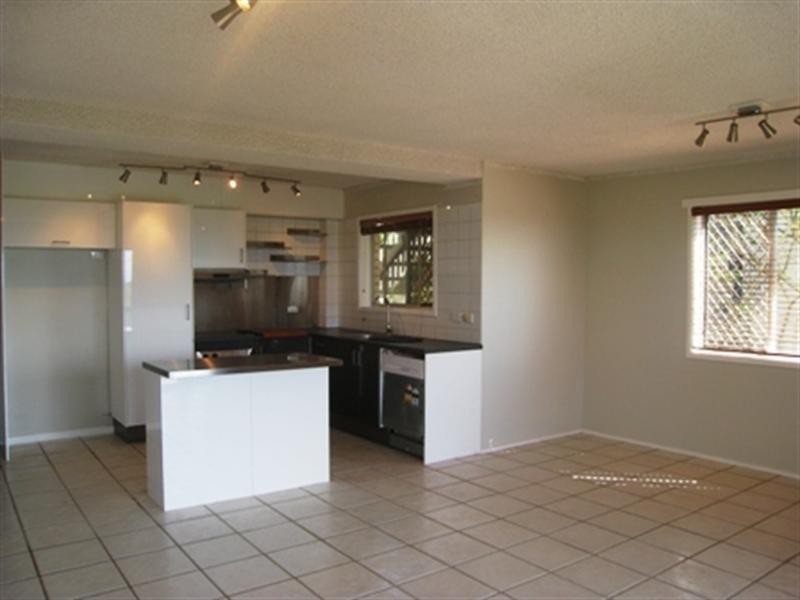 1/138 Marine Parade, Mermaid Beach QLD 4218