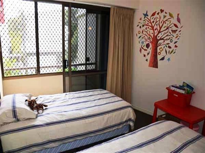 211/98 Marine Parade ” Sandrift Apartments”, Miami QLD 4220