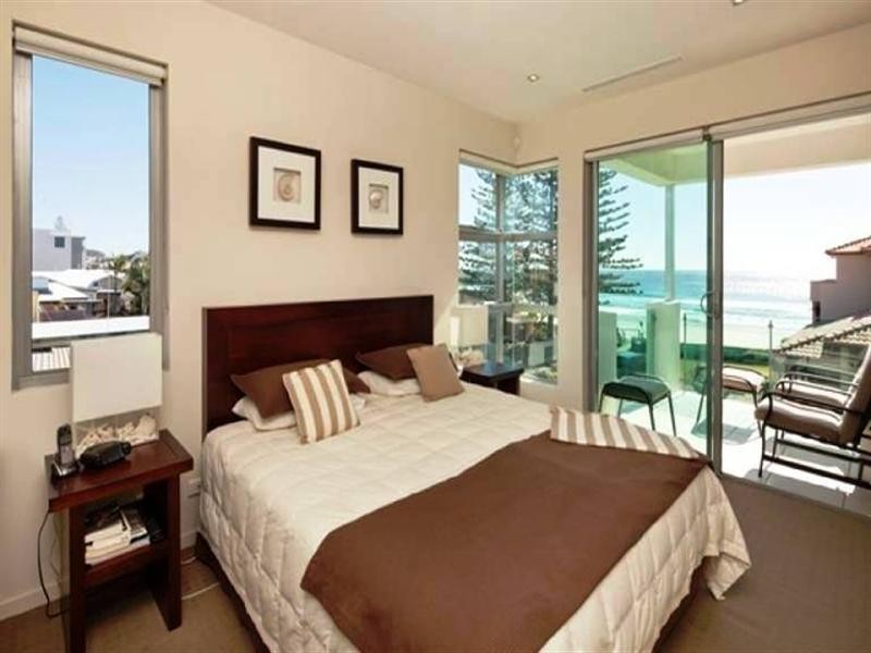 1/4 Ninth Avenue, Palm Beach QLD 4221