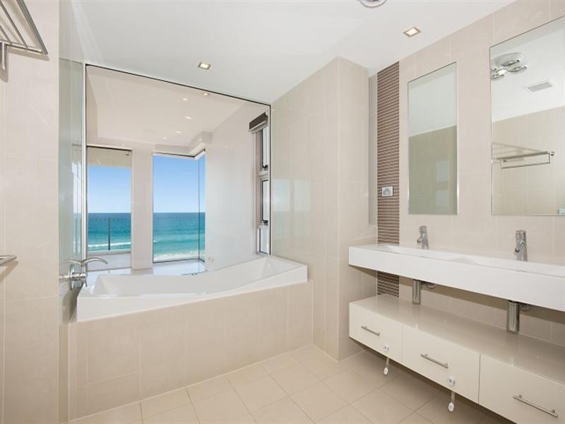 4 ‘Azure’, 351 Golden Four Drive, Tugun QLD 4224