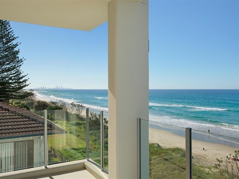 4 ‘Azure’, 351 Golden Four Drive, Tugun QLD 4224