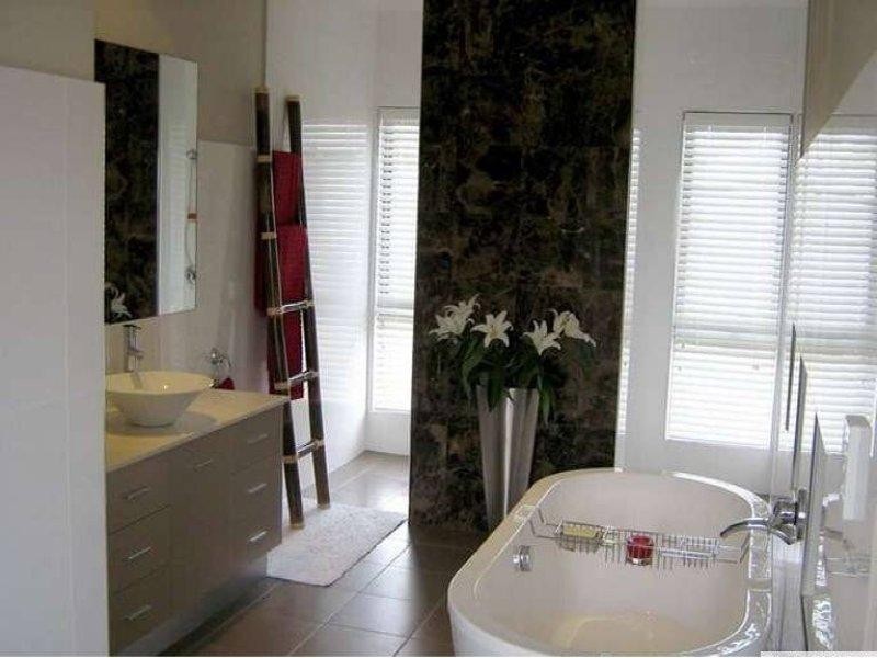 2 Auriga Court, Robina QLD 4226