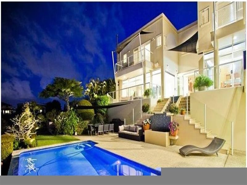 398 Benowa Road, Benowa Waters QLD 4217