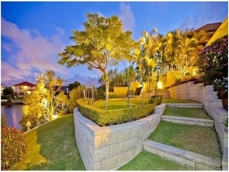 398 Benowa Road, Benowa Waters QLD 4217