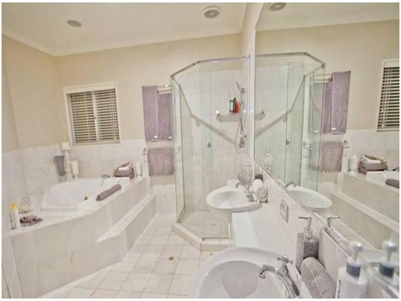 398 Benowa Road, Benowa Waters QLD 4217