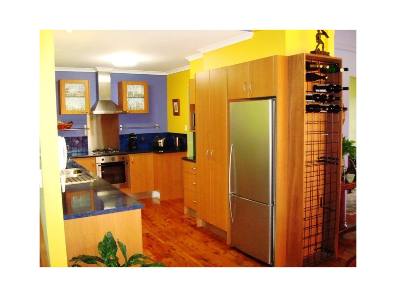 31 Albicore Street, Mermaid Waters QLD 4218