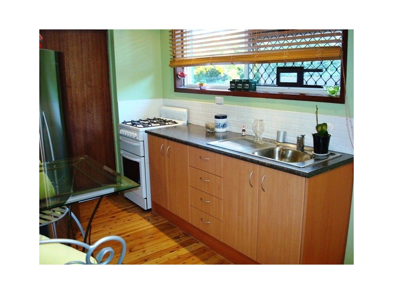 31 Albicore Street, Mermaid Waters QLD 4218