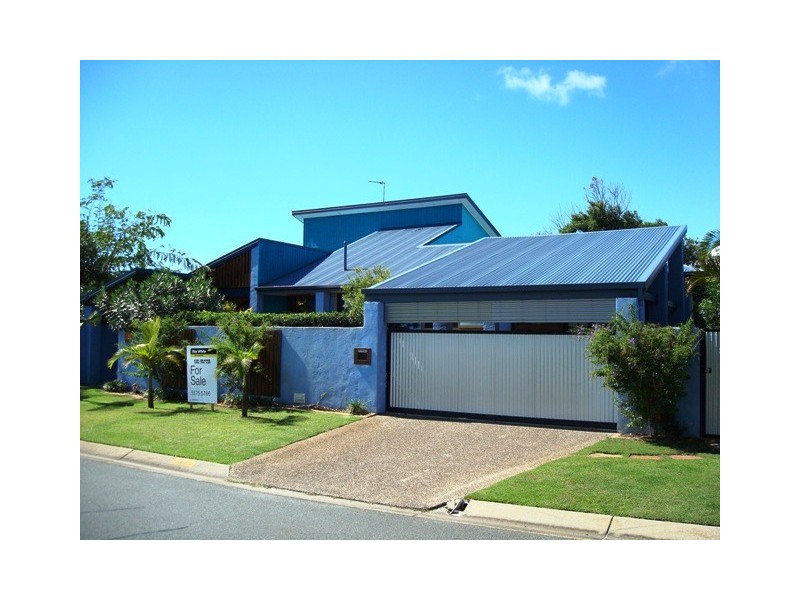 31 Albicore Street, Mermaid Waters QLD 4218