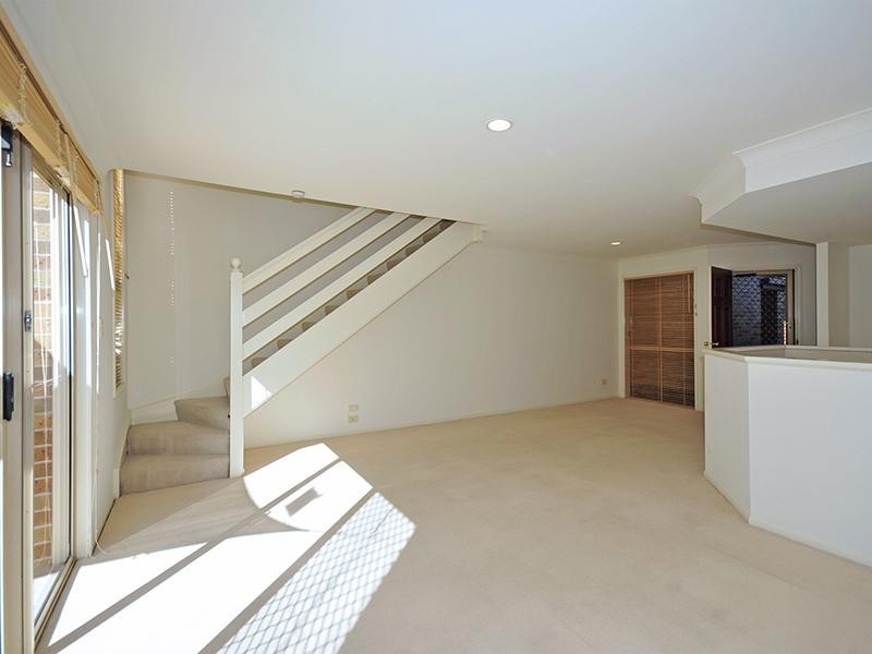 60/67-75 Brown Street, Labrador QLD 4215