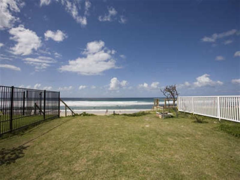 95 Jefferson Lane, Palm Beach QLD 4221
