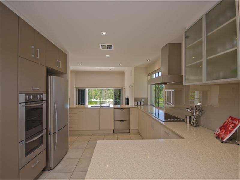 28 Lyra Court, Robina QLD 4226