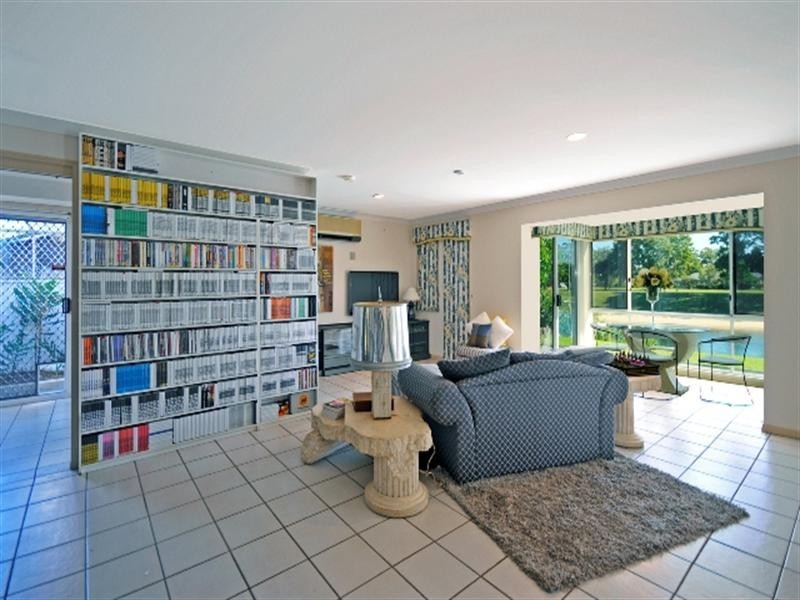 24 Cocos Crescent, Broadbeach Waters QLD 4218