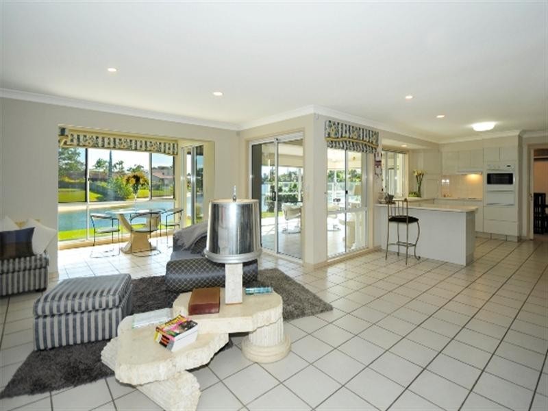 24 Cocos Crescent, Broadbeach Waters QLD 4218