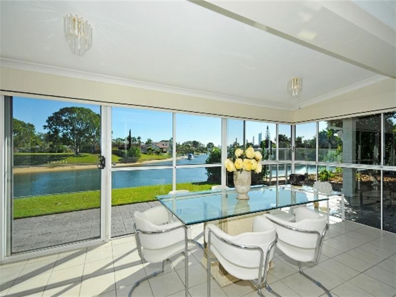 24 Cocos Crescent, Broadbeach Waters QLD 4218