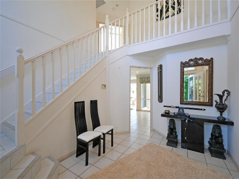 24 Cocos Crescent, Broadbeach Waters QLD 4218