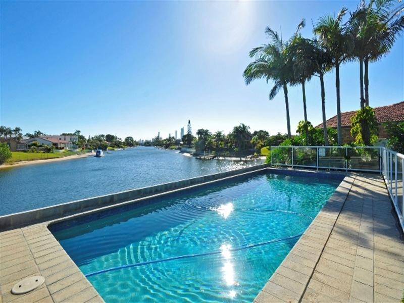 24 Cocos Crescent, Broadbeach Waters QLD 4218