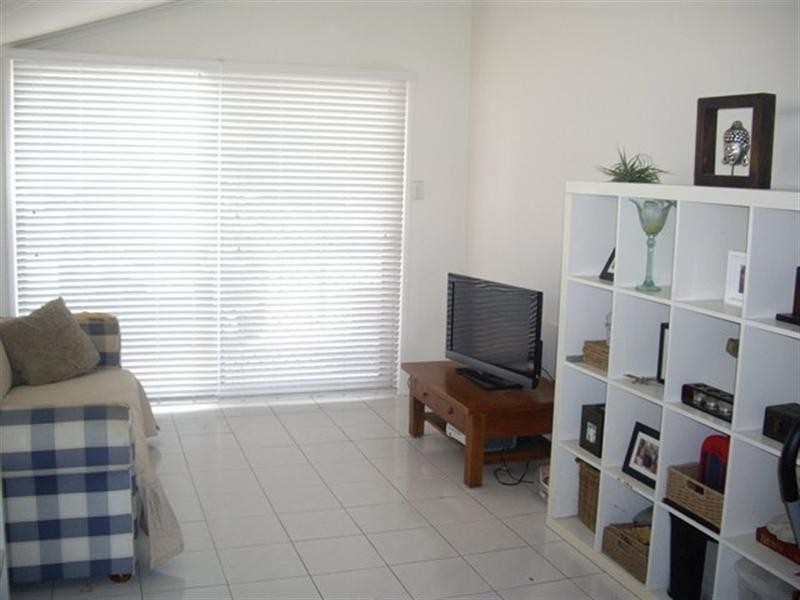 38 Fifth Avenue, Palm Beach QLD 4221