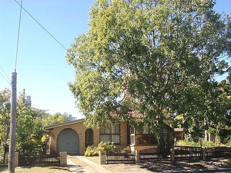 48 Karina Crescent, Broadbeach Waters QLD 4218