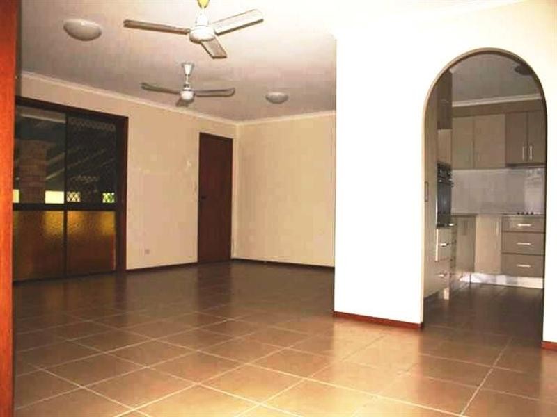 48 Karina Crescent, Broadbeach Waters QLD 4218