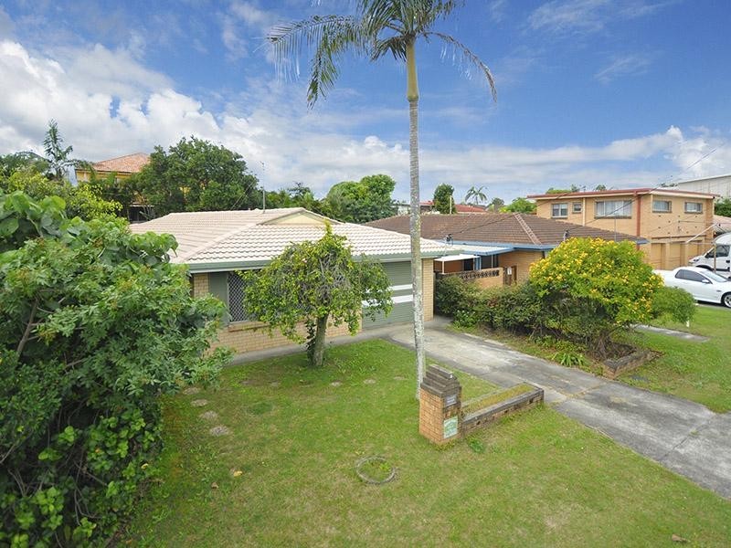 29 Dolphin Avenue, Mermaid Beach QLD 4218