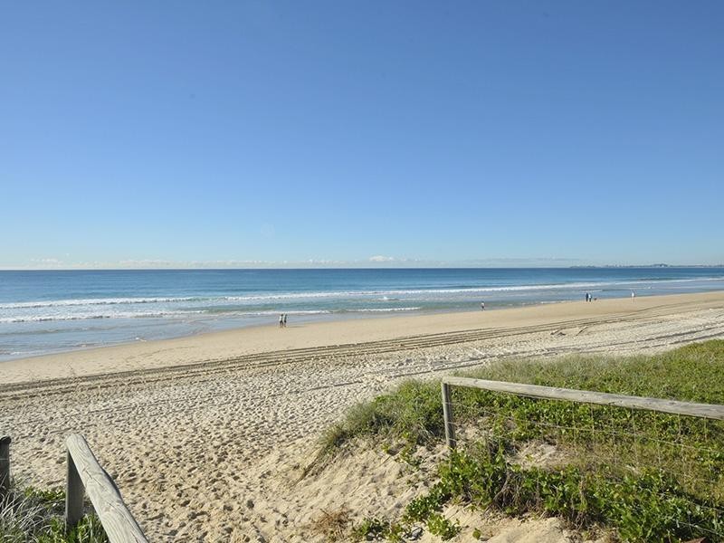 29 Dolphin Avenue, Mermaid Beach QLD 4218