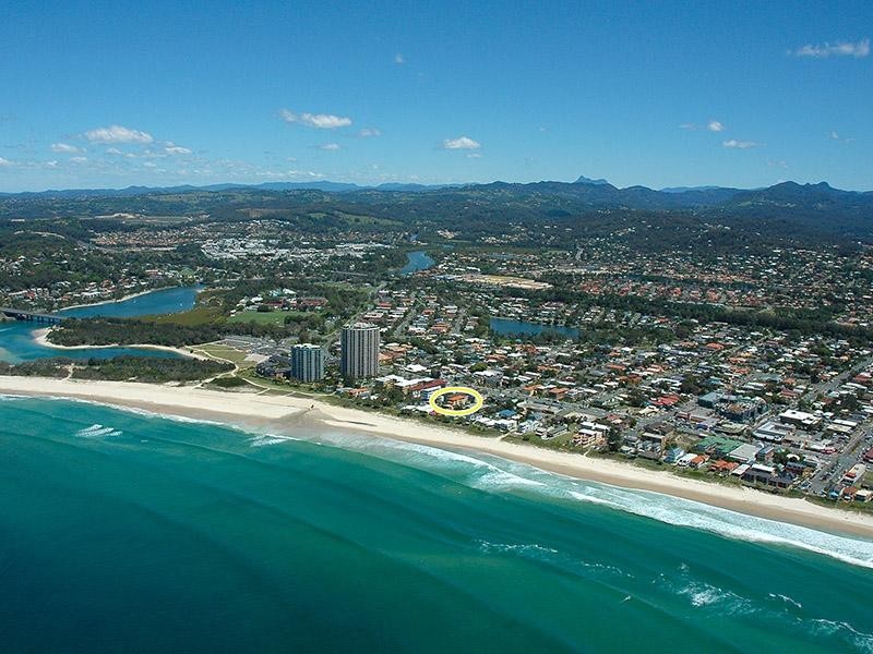 2/26 Jefferson Lane, Palm Beach QLD 4221