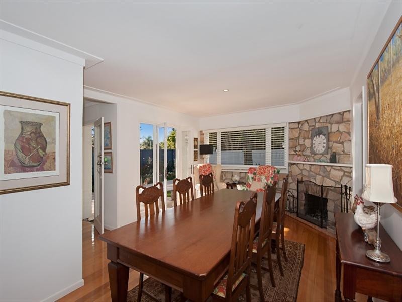 45 Allambi Avenue, Broadbeach Waters QLD 4218