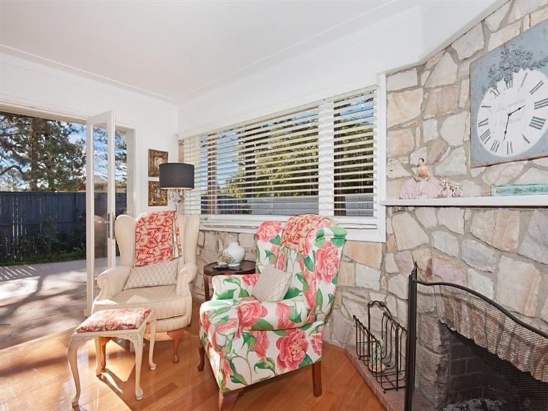 45 Allambi Avenue, Broadbeach Waters QLD 4218