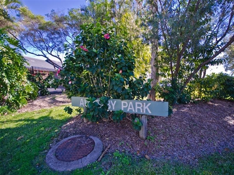 51 Manly Drive, Robina QLD 4226