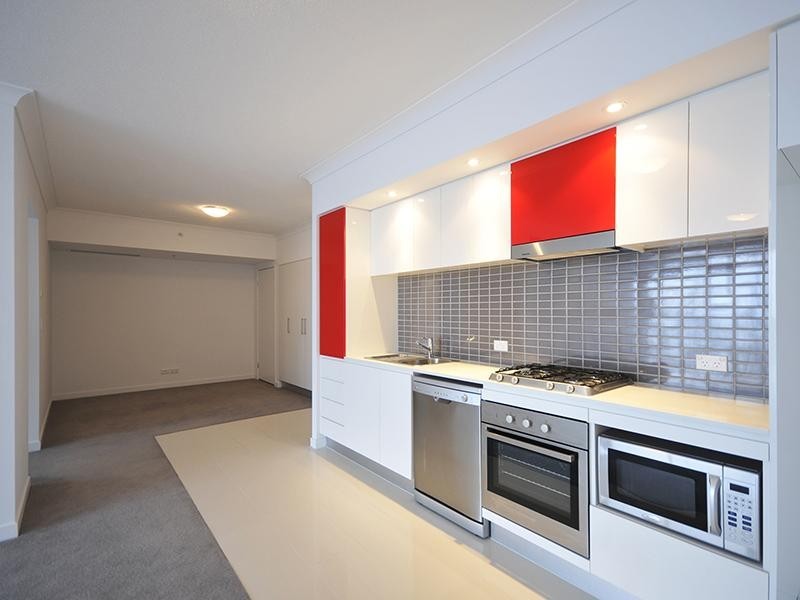 Unit 32209 9 Lawson Street, Southport QLD 4215