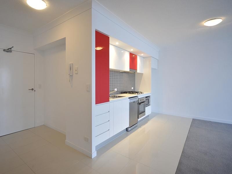 Unit 32209 9 Lawson Street, Southport QLD 4215