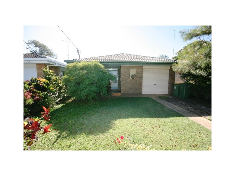 89 Chainey Avenue, Miami QLD 4220