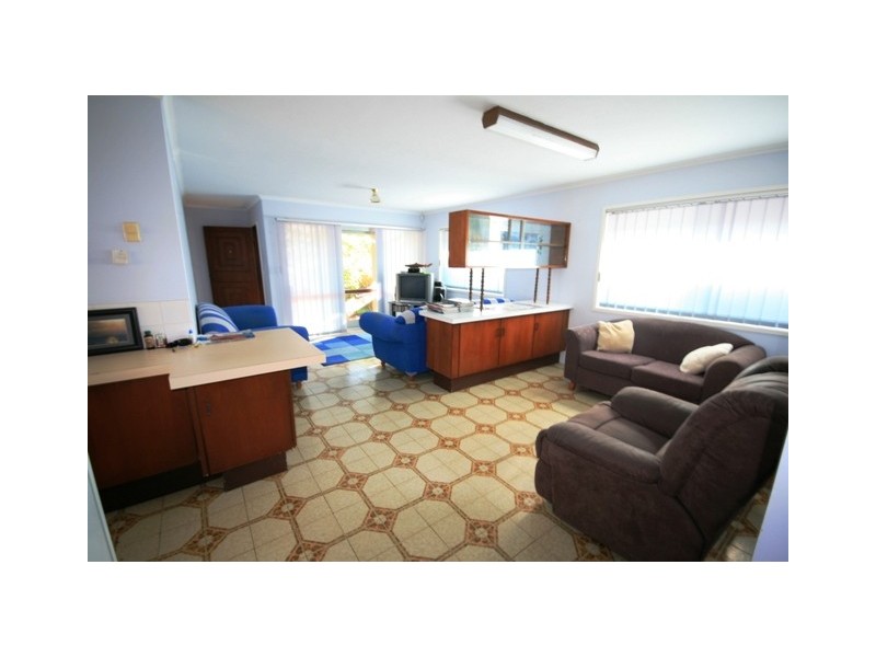 89 Chainey Avenue, Miami QLD 4220