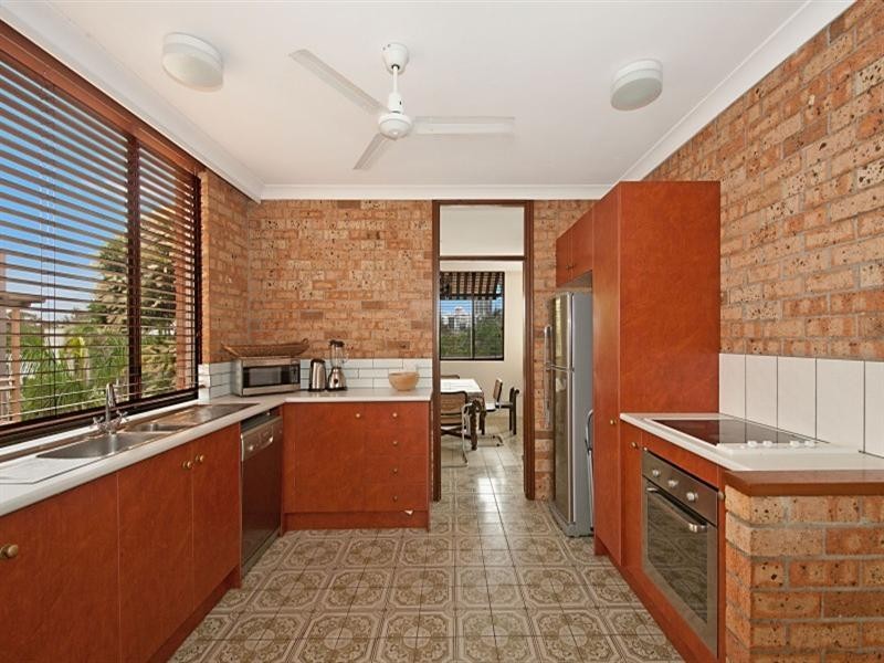 3/6 St Kilda Avenue, Broadbeach QLD 4218