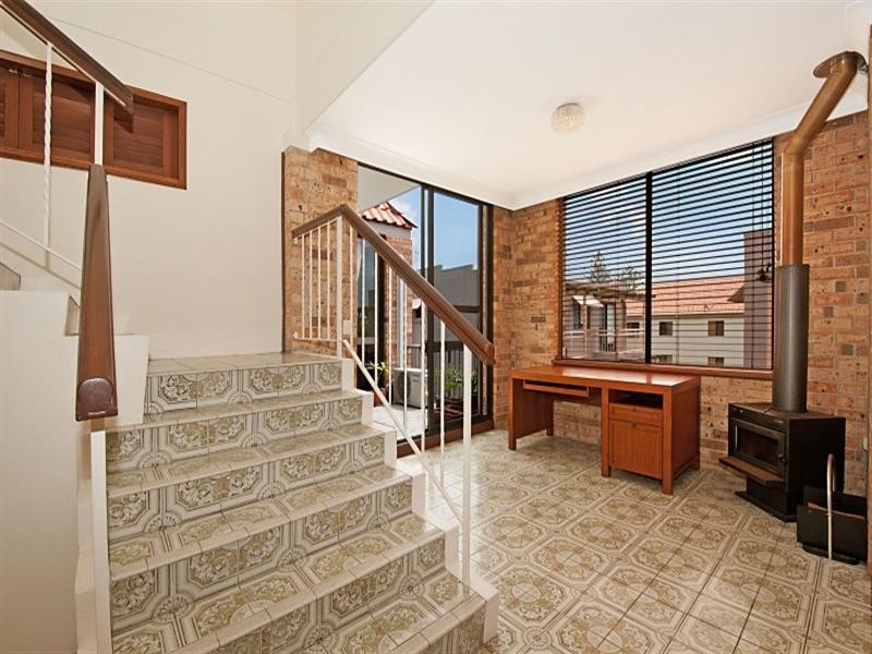 3/6 St Kilda Avenue, Broadbeach QLD 4218