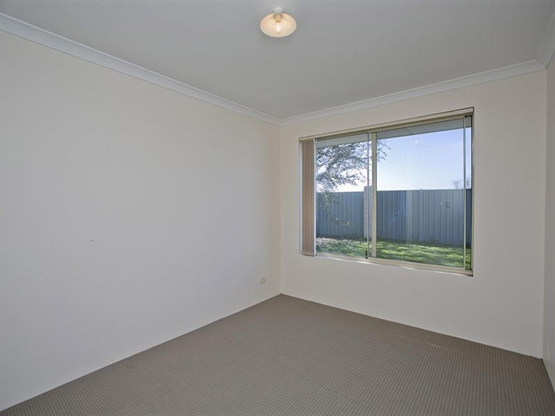 35 Alsace Avenue, Caversham WA 6055
