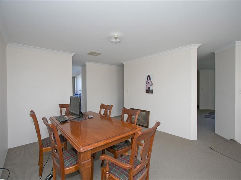 35 Alsace Avenue, Caversham WA 6055