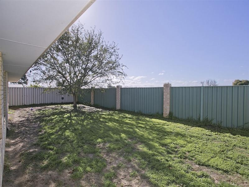 35 Alsace Avenue, Caversham WA 6055