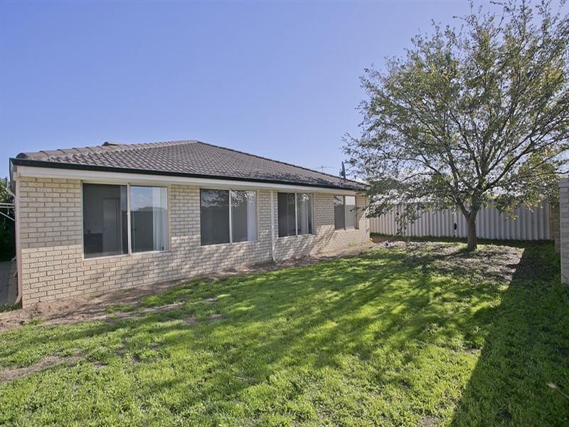 35 Alsace Avenue, Caversham WA 6055