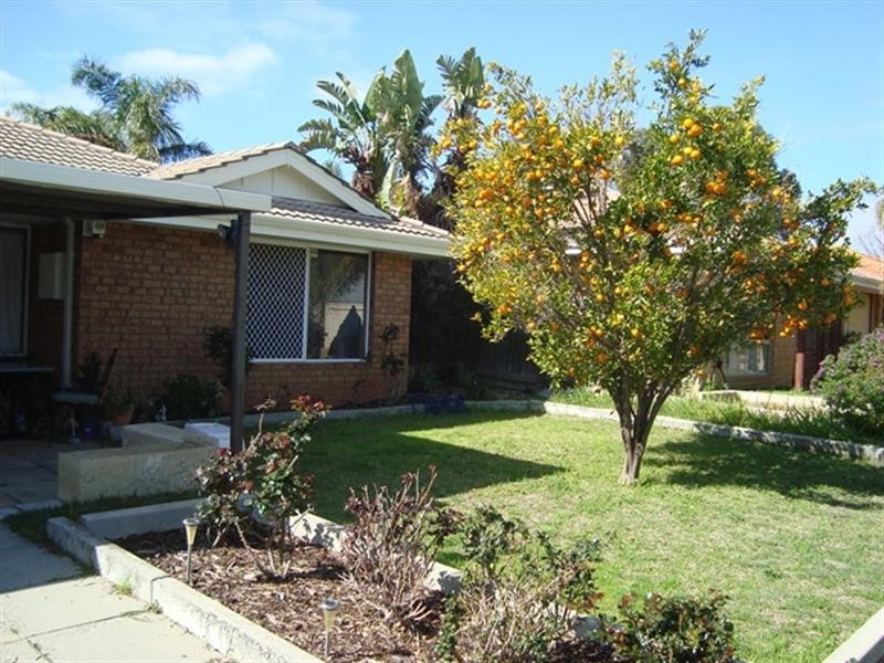 12 Robins Rise, Stratton WA 6056