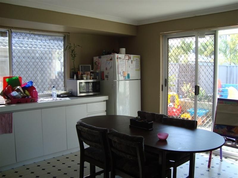 12 Robins Rise, Stratton WA 6056