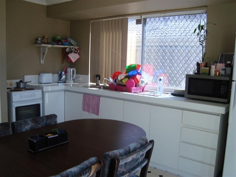 12 Robins Rise, Stratton WA 6056