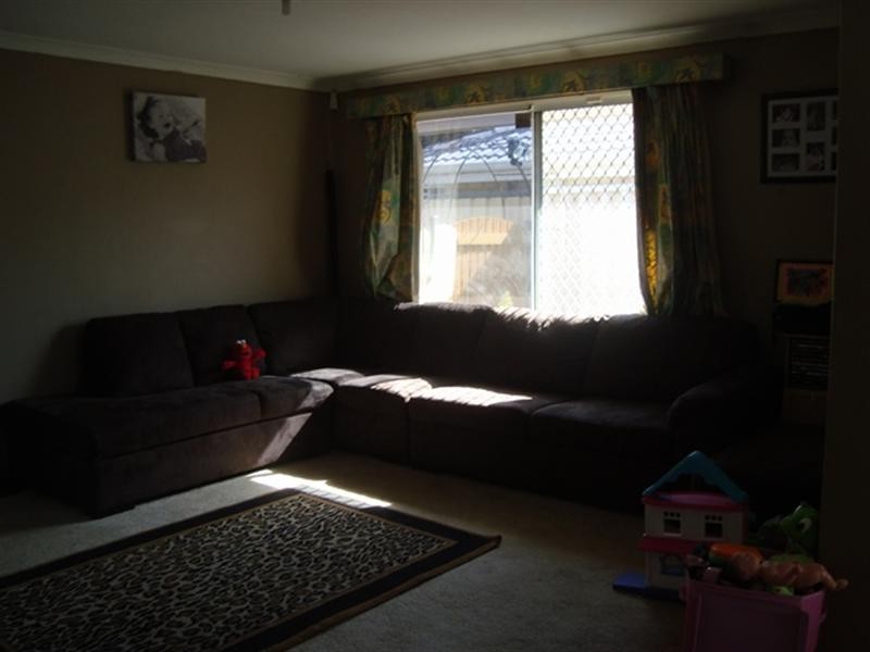 12 Robins Rise, Stratton WA 6056