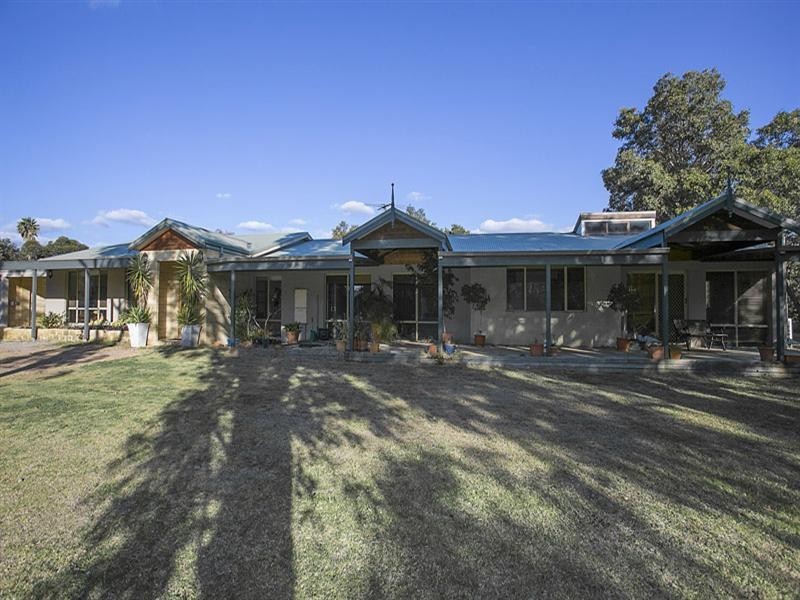 8 Clovelly Court, Maida Vale WA 6057