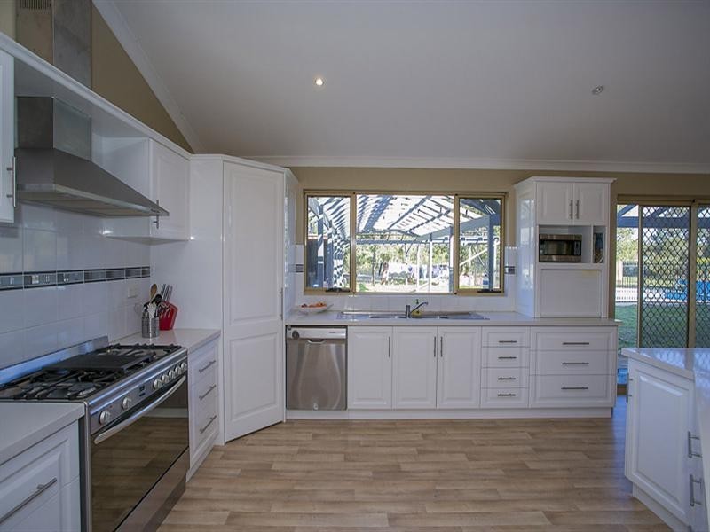 8 Clovelly Court, Maida Vale WA 6057