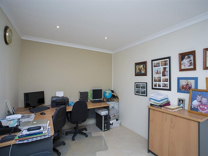 8 Clovelly Court, Maida Vale WA 6057