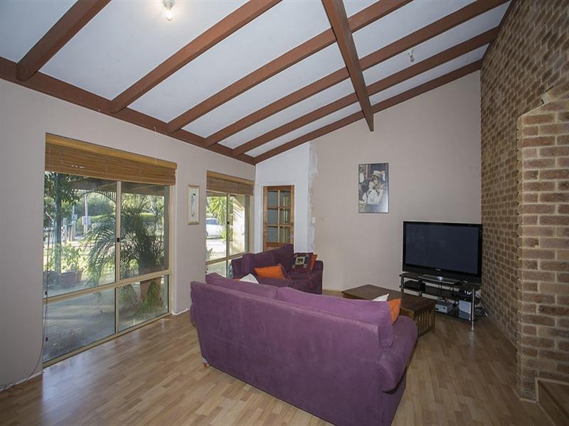 8 Clovelly Court, Maida Vale WA 6057